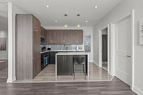 Bright Suites Finch West
