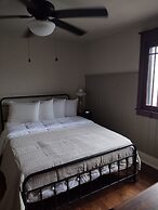Iron Rail Inn