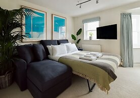 Colourful House 3 Bed Apt - Notting Hill