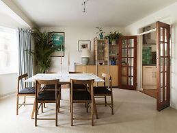 Colourful House 3 Bed Apt - Notting Hill