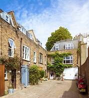 Notting Hill Mews House Sleeps 8