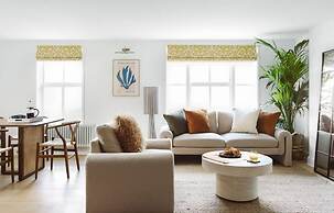 Notting Hill Mews House Sleeps 8