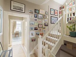 Sunny Roof Terrace Barons Court Sleeps 4-6