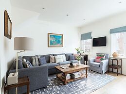 Sunny Roof Terrace Barons Court Sleeps 4-6