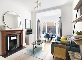 West End Drury Lane Modern 3 Bedroom Apt