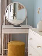 West End Drury Lane Modern 3 Bedroom Apt