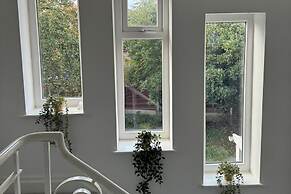 Manchester City Oasis - Spacious 5 Bedroom House