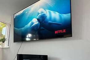 Manchester City Oasis - Spacious 5 Bedroom House