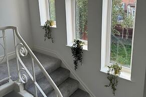 Manchester City Oasis - Spacious 5 Bedroom House