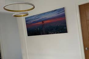 Manchester City Oasis - Spacious 5 Bedroom House