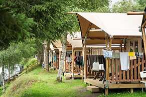 Arden Parks Signy L'Abbaye