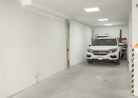 Best Location Airport & Embassy Access