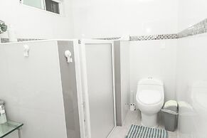 Best Location Airport & Embassy Access