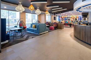 Tru By Hilton Commerce