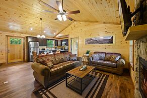 Stunning 4 4 Cabin Hot Tub Amazing Views