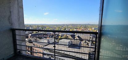 Modern & Lovely 2 Bed in London