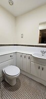 Modern & Lovely 2 Bed in London