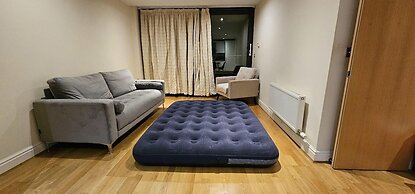 Modern & Lovely 2 Bed in London