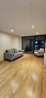 Modern & Lovely 2 Bed in London