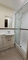 Modern & Lovely 2 Bed in London
