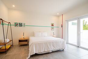 Modern Trestrapi Beach Villa 8 bed 8 Bath 2 Pools