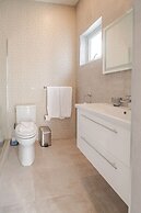 Modern Trestrapi Beach Villa 8 bed 8 Bath 2 Pools