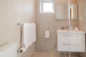 Modern Trestrapi Beach Villa 8 bed 8 Bath 2 Pools