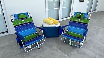 Modern Trestrapi Beach Villa 8 bed 8 Bath 2 Pools