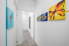 Modern Trestrapi Beach Villa 8 bed 8 Bath 2 Pools