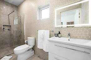 Modern Trestrapi Beach Villa 8 bed 8 Bath 2 Pools