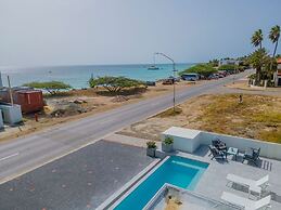 Modern Trestrapi Beach Villa 8 bed 8 Bath 2 Pools