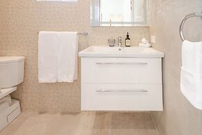 Modern Trestrapi Beach Villa 8 bed 8 Bath 2 Pools