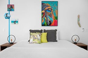 Modern Trestrapi Beach Villa 8 bed 8 Bath 2 Pools