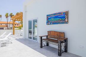 Modern Trestrapi Beach Villa 8 bed 8 Bath 2 Pools