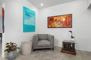 Modern Trestrapi Beach Villa 8 bed 8 Bath 2 Pools