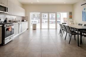 Modern Trestrapi Beach Villa 8 bed 8 Bath 2 Pools