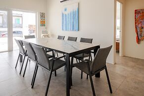 Modern Trestrapi Beach Villa 8 bed 8 Bath 2 Pools