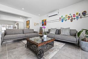 Modern Trestrapi Beach Villa 8 bed 8 Bath 2 Pools