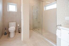 Modern Trestrapi Beach Villa 8 bed 8 Bath 2 Pools