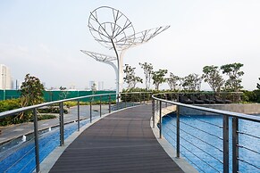 Cozy And Warm Studio At West Vista Apartment