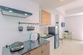 Cozy And Warm Studio At West Vista Apartment