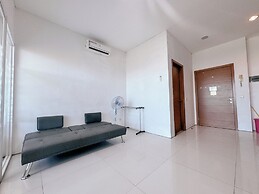 Good Location And Relaxing 1Br Apartment At Aryaduta Residence