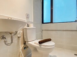 Relaxing And Cozy Living 2Br Meikarta Apartment