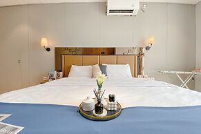 Wonderful And Homey 1Br Apartment The Empyreal Epicentrum Kuningan