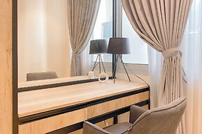 Wonderful And Homey 1Br Apartment The Empyreal Epicentrum Kuningan