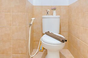 Comfort Living 2Br Green Pramuka City Near Mall Apartment