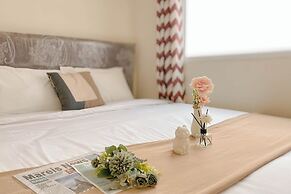 Comfort Living 2Br Green Pramuka City Near Mall Apartment