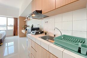 Good Location And Cozy Studio At Springlake Summarecon Bekasi Apartmen