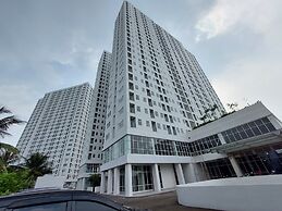 Cozy And Elegant Studio At Serpong Garden Apartment