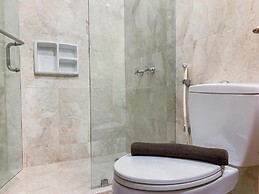 Spacious And Modern Look 3Br Bellezza Apartment